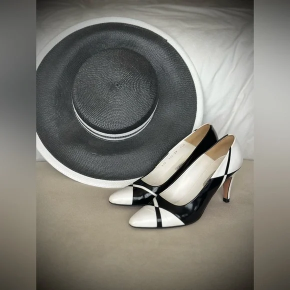 Vintage Wide Brim Hat - Picture 2 of 3